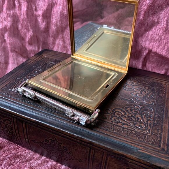 Vintage Volupte Swing Lock Gold Metal & Rhinestone Art Nouveau Mirror Compact - Picture 4 of 9